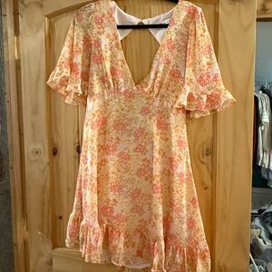 Floral cutout ruffle dress!